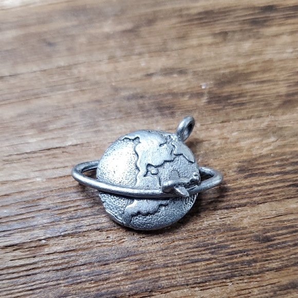 Planet Earth Collectible Sterling Silver 3d Charm P312 - Picture 1 of 3